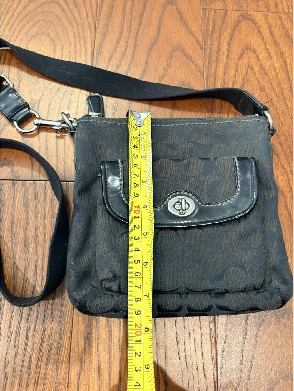 Coach Signature C Poppy Swingpack Crossbody Bag Black Monogram Canvas Turnlock
